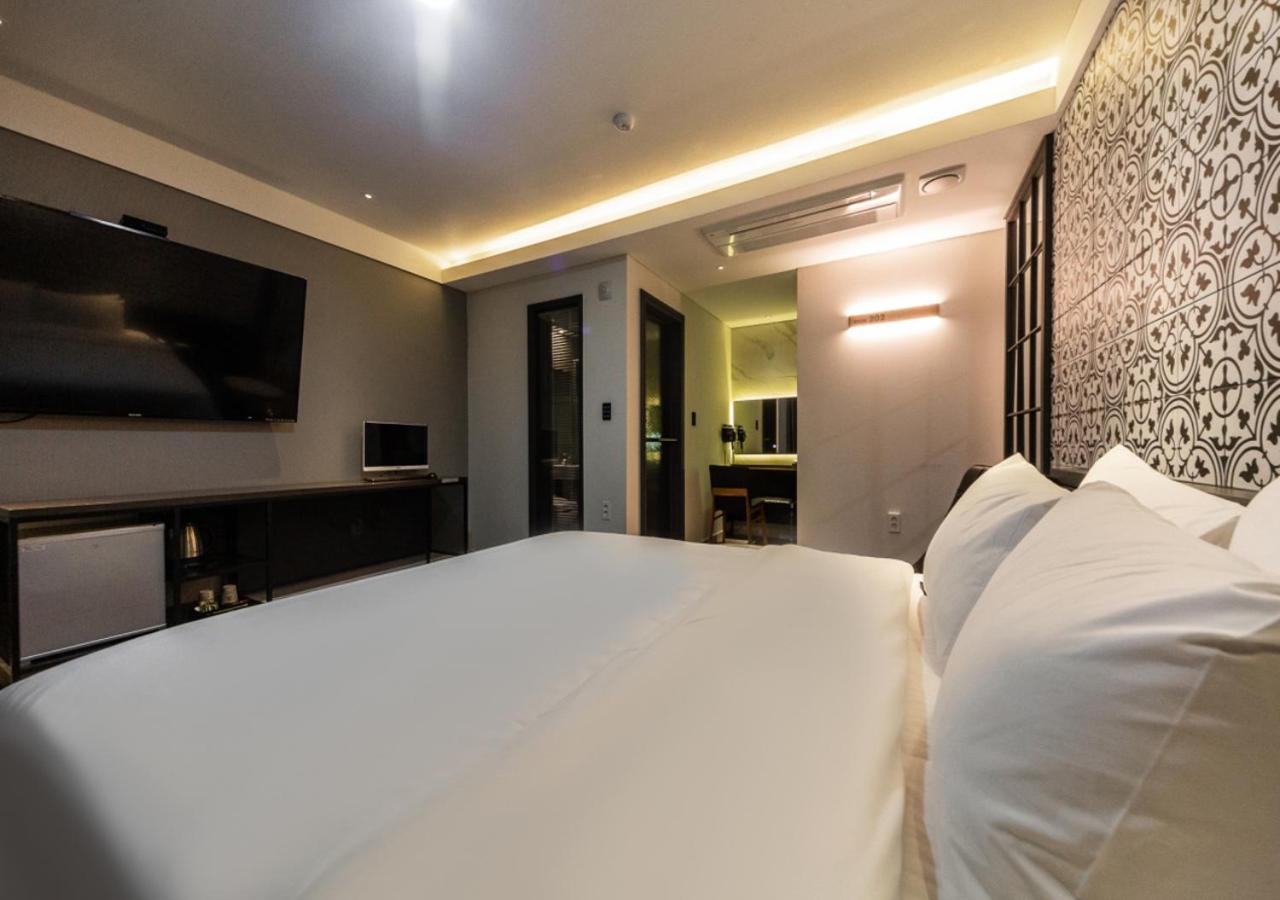 West In Hotel Йосу Екстериор снимка