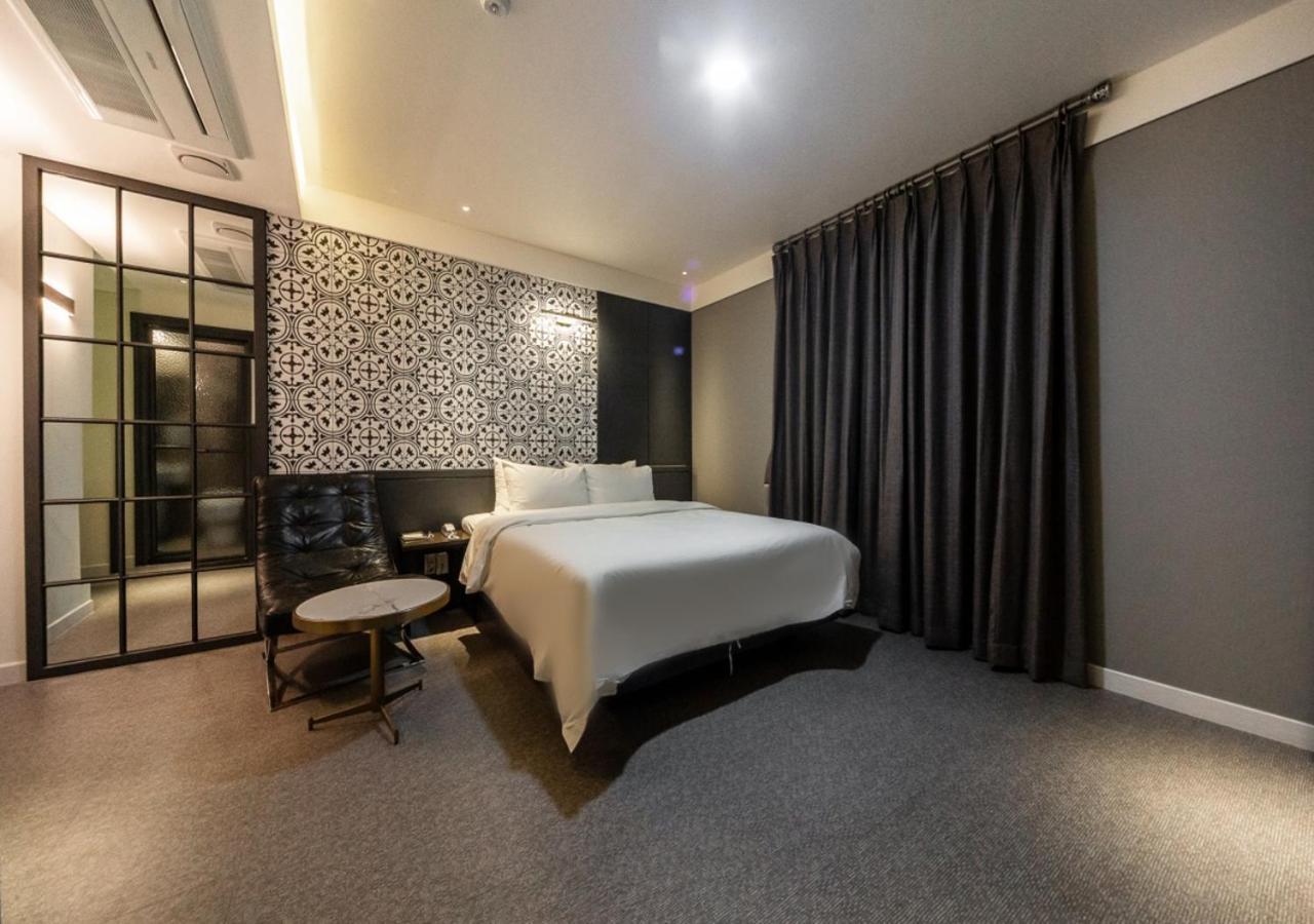 West In Hotel Йосу Екстериор снимка