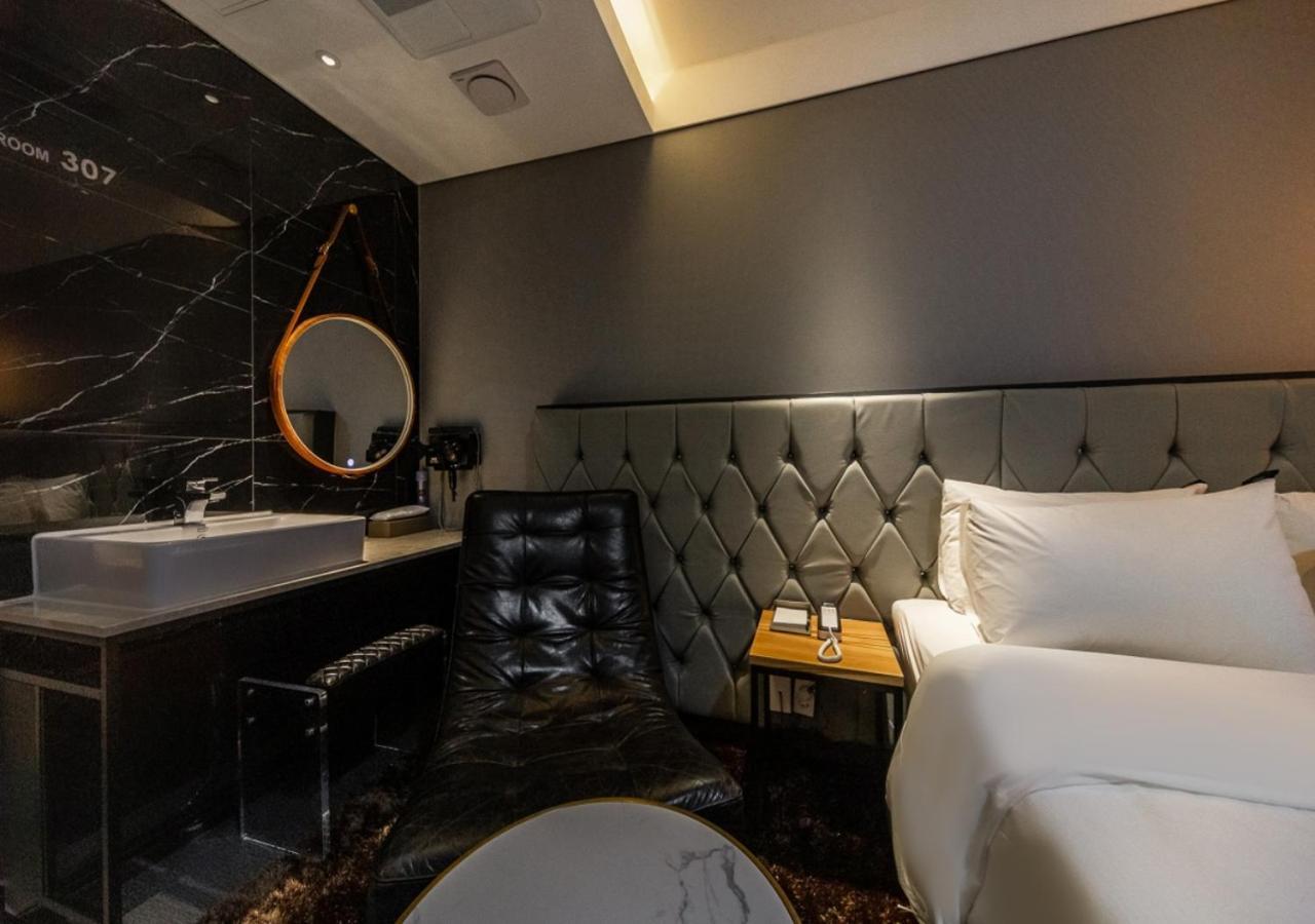 West In Hotel Йосу Екстериор снимка