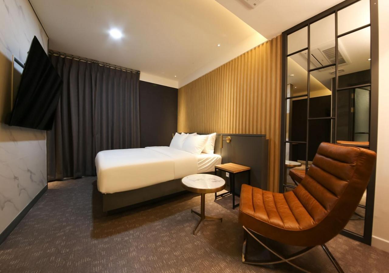 West In Hotel Йосу Екстериор снимка