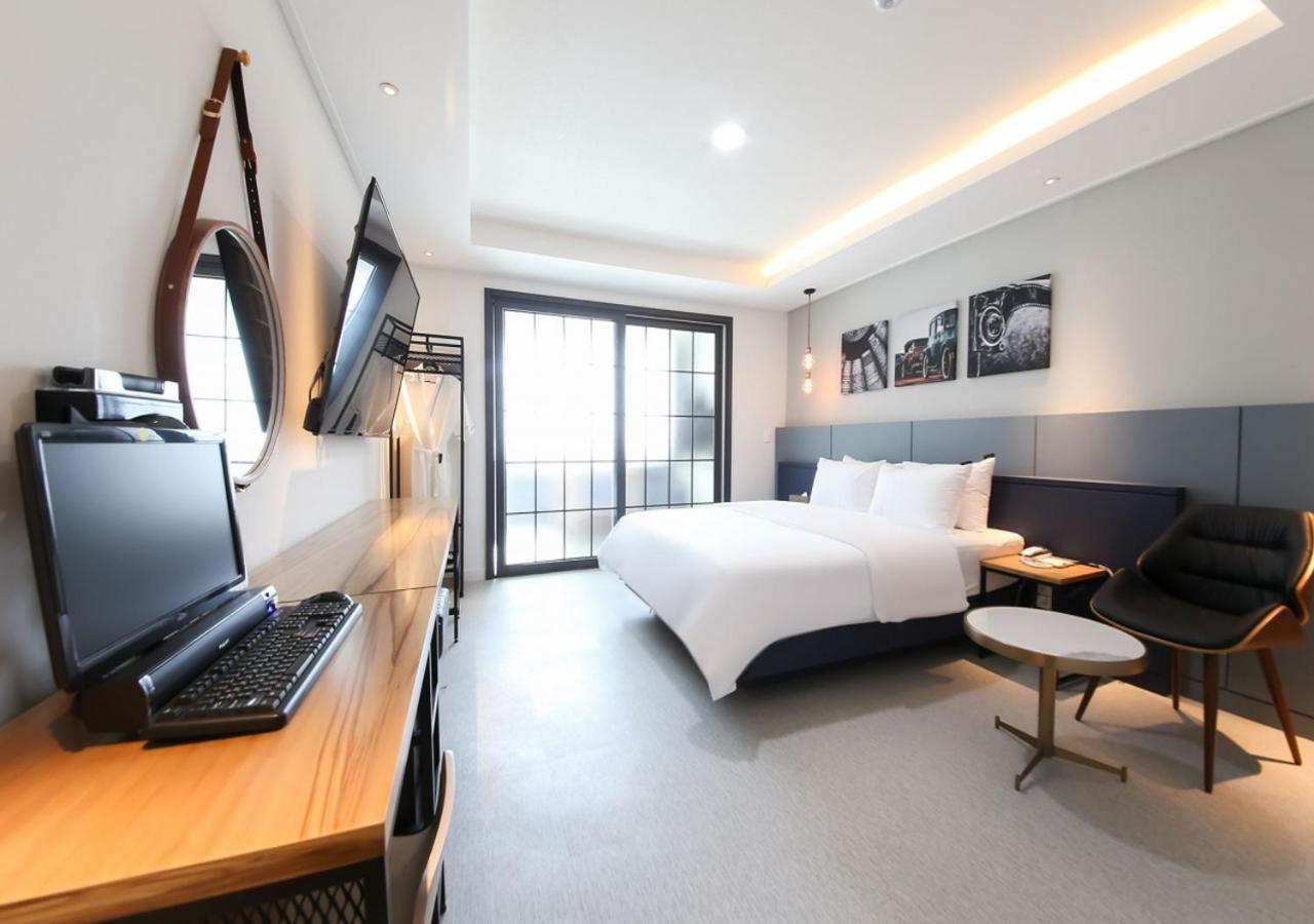 West In Hotel Йосу Екстериор снимка