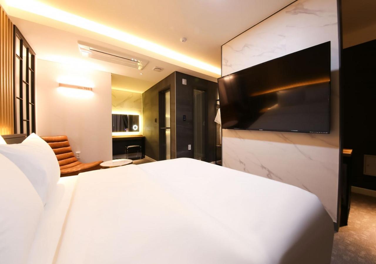 West In Hotel Йосу Екстериор снимка